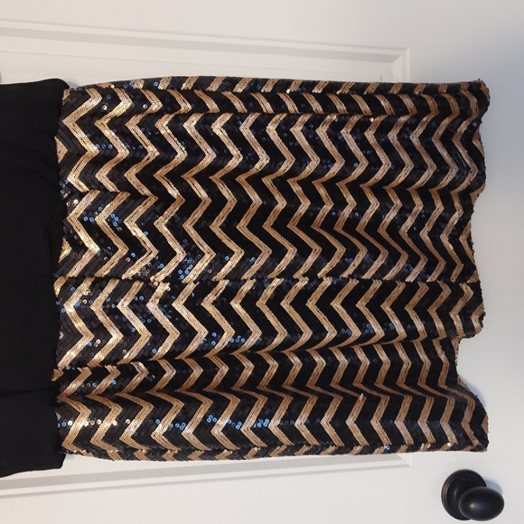 Soho Apparel Dress - Picture 8 of 11